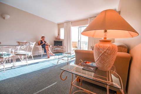 Il Palazzo Holiday Apartments - Accommodation Redcliffe 4