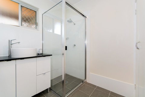 Lowset Sweetie, Central To Everything - Partridge St, Bongaree - Accommodation Redcliffe 11