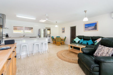 Lowset Sweetie, Central To Everything - Partridge St, Bongaree - Accommodation Redcliffe 9