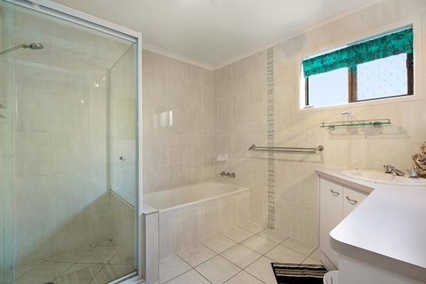Keith\'s Place, 1 Of The 3 Most Popular Units On Bribie - Accommodation Redcliffe 27