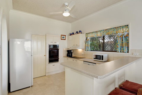 Keith\'s Place, 1 Of The 3 Most Popular Units On Bribie - Accommodation Redcliffe 15
