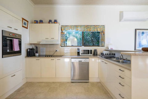 Keith\'s Place, 1 Of The 3 Most Popular Units On Bribie - Accommodation Redcliffe 14