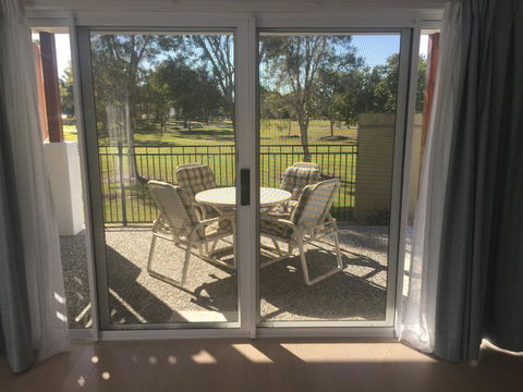 Modern Beach Villa - Accommodation Redcliffe 11