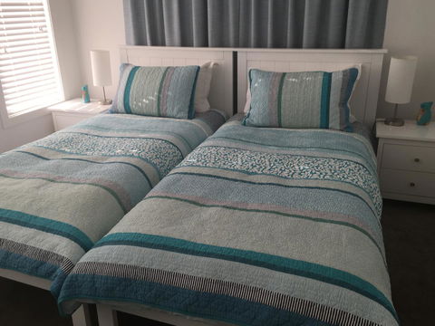 Modern Beach Villa - Accommodation Redcliffe 0