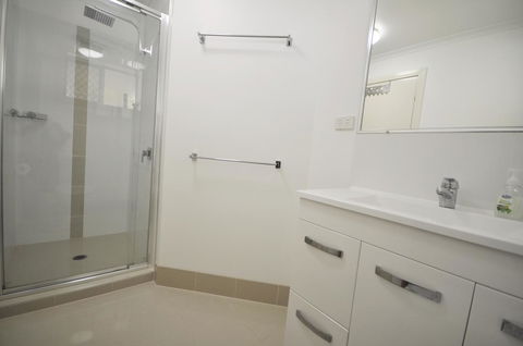 Ocean Wave - Accommodation Redcliffe 14