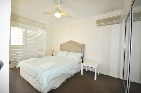 Ocean Wave - Accommodation Redcliffe 12
