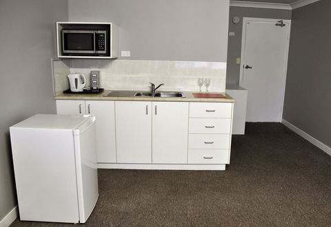 Bribie Island Square - Accommodation Redcliffe 3