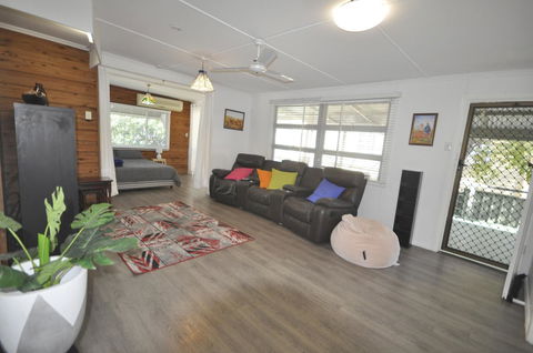 Beachside Beauty - Accommodation Redcliffe 11