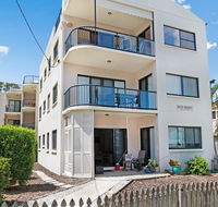 Quiet location across from waterfront - South Esp Bongaree - Accommodation Redcliffe