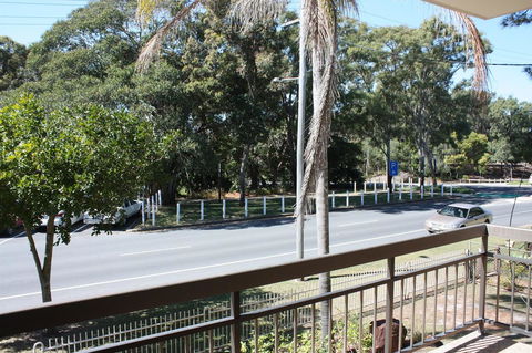 Close To Surf Beach, Surf Club, Hotel And Shops - Boyd St, Woorim - Accommodation Redcliffe 5