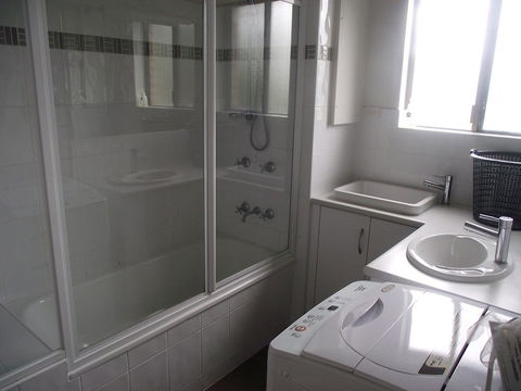 Close To Surf Beach, Surf Club, Hotel And Shops - Boyd St, Woorim - Accommodation Redcliffe 12