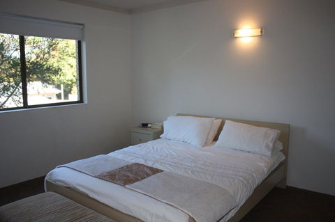 Close To Surf Beach, Surf Club, Hotel And Shops - Boyd St, Woorim - Accommodation Redcliffe 6