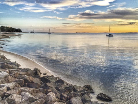 First Floor Unit Close To Shops, Park And Waterfront! - Accommodation Redcliffe 14