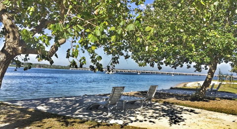 First Floor Unit Close To Shops, Park And Waterfront! - Accommodation Redcliffe 17