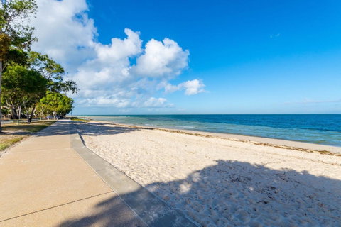 Waterfront Views From Private Rooftop Balcony - Bayview South Esp, Bongaree - Accommodation Redcliffe 1