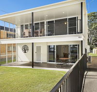 Waterfront Retreat with room for a boat - Welsby Pde Bongaree - Accommodation Redcliffe