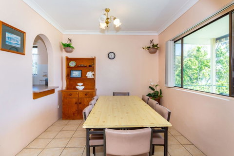 Water Views - Top Floor -Clearview Apartments South Esp, Bongaree - Accommodation Redcliffe 7