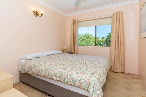 Water Views - Top Floor -Clearview Apartments South Esp, Bongaree - Accommodation Redcliffe 5