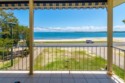 Water Views - Top Floor -Clearview Apartments South Esp, Bongaree - Accommodation Redcliffe 8