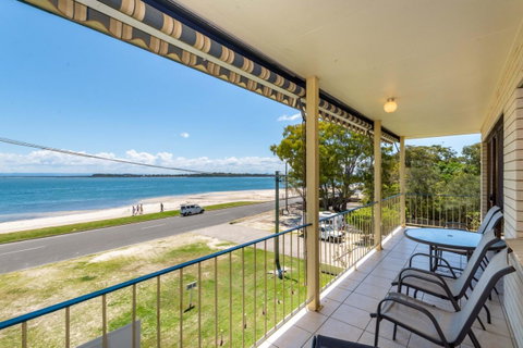 Water Views - Top Floor -Clearview Apartments South Esp, Bongaree - Accommodation Redcliffe 0
