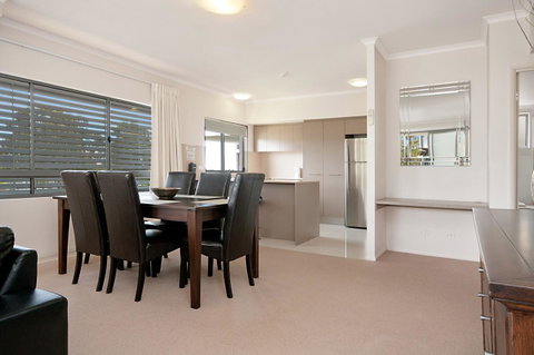 Spectacular Unit Overlooking Pumicestone Passage - Welsby Pde, Bongaree - Accommodation Redcliffe 15