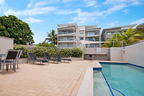 Spectacular Unit Overlooking Pumicestone Passage - Welsby Pde, Bongaree - Accommodation Redcliffe 5