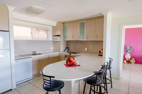 Samarinda Jewel By The Sea - Accommodation Redcliffe 9