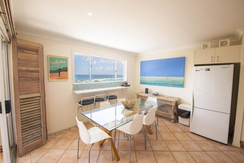Samarinda Jewel By The Sea - Accommodation Redcliffe 1
