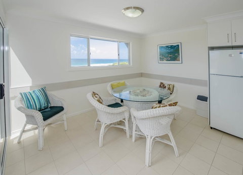 Samarinda Jewel By The Sea - Accommodation Redcliffe 0