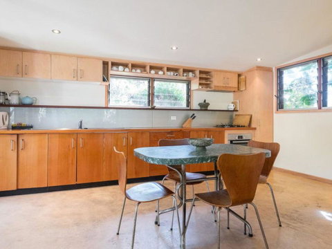 Laguna House - Accommodation Redcliffe 11