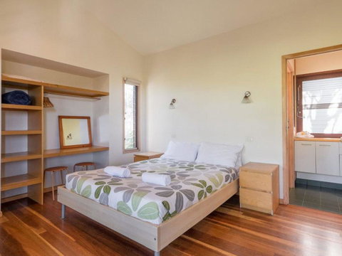 Laguna House - Accommodation Redcliffe 6