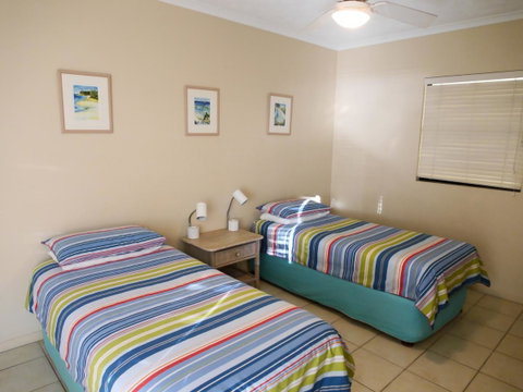Cylinder Cove 1 - Accommodation Redcliffe 7