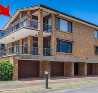 'COLUMBIA VIEWS' 2/9 COLUMBIA CLOSE - AIRCON WIFI NETFLIX VIEWS  BOAT PARKING - Accommodation Redcliffe