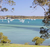 'Corlette Waterfront' 2/44 Danalene Parade - Waterfront Luxury WIFI Aircon Boat Parking - Accommodation Redcliffe