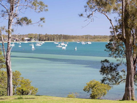'Corlette Waterfront', 2/44 Danalene Parade - Waterfront Luxury, WIFI, Aircon, Boat Parking - Accommodation Redcliffe 0