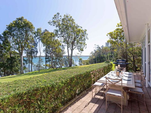 'Corlette Waterfront', 2/44 Danalene Parade - Waterfront Luxury, WIFI, Aircon, Boat Parking - Accommodation Redcliffe 2
