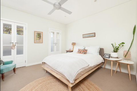 'Darling Lily' - Your Townhouse Hideaway - Accommodation Redcliffe 0