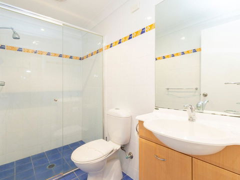 'Dutchies Vista' 1/45 Christmas Bush Ave - Ground Floor Duplex With Stunning Water Views - Accommodation Redcliffe 3