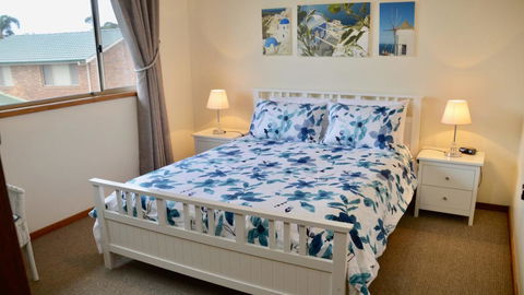 'Lighthouse Palms' - Accommodation Redcliffe 2