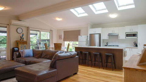 'RIVERSIDE RETREAT' 544 Ocean Drive, North Haven - Accommodation Redcliffe 3