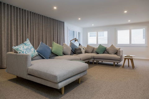 'Salt & Light' Mollymook - Accommodation Redcliffe 2