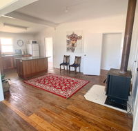'The Wattles' - True Country Escape Near Wineries - Borenore - Accommodation Redcliffe