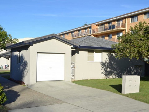 1/33 Wharf Street - Accommodation Redcliffe 2