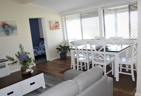 1/63 Wallace Street - Accommodation Redcliffe 2