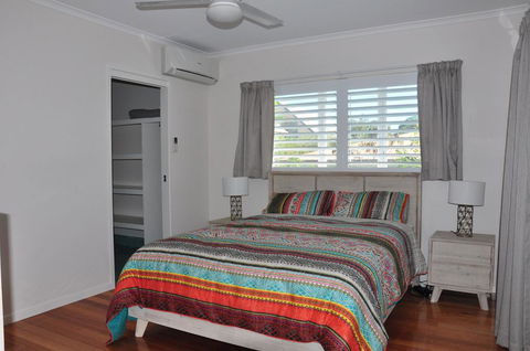 10 Double Island Drive - Modern Family Home, Centrally Located, Swimming Pool & Outdoor Area - Accommodation Redcliffe 1