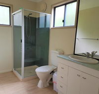 10 Naiad Court -Beach Retreat in the bush - Accommodation Redcliffe