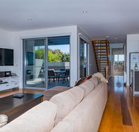 10 Sands Bvd - Accommodation Redcliffe