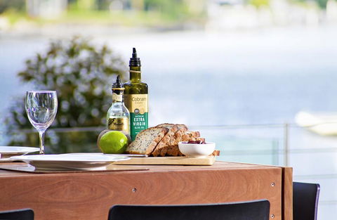 103 Noosa Parade - Accommodation Redcliffe 2