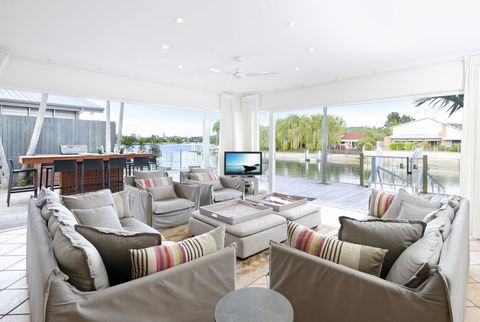103 Noosa Parade - Accommodation Redcliffe 3