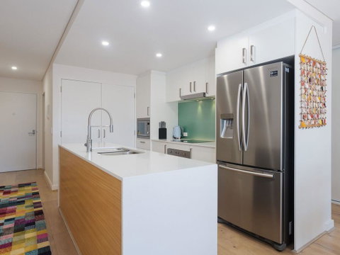 104 'The Shoal' 6-8 Bullecourt Street - Linen Included & Under 200m To Beach - Accommodation Redcliffe 1
